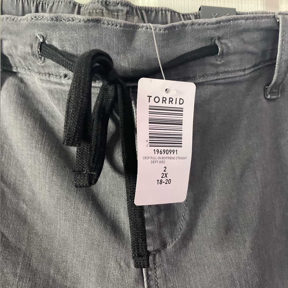 Crop Pull-On Weekend Straight Super Soft Mid-Rise Jean - Picture 5 of 7